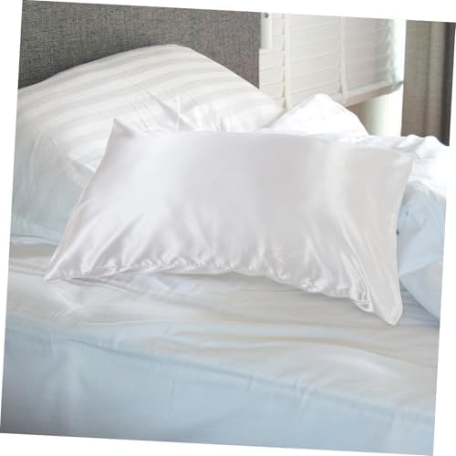 GLEAVI Cooling Imitation Silk Pillowcase with Soft Envelope Closure